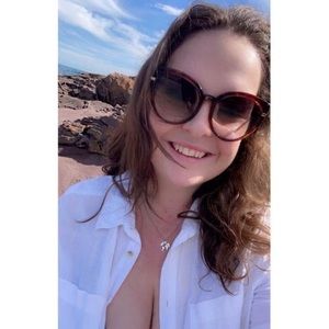 Meet your Posher, Marissa